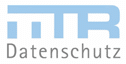 Ein Logo mit dem Text „Datenschutz“ in Grau unterhalb eines blauen Grafikelements bestehend aus den stilisierten Buchstaben „I“, „T“ und „R“.